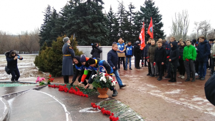 Студенты СГЮА почтили память советских и российских воинов