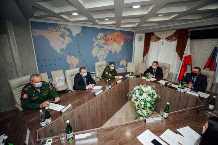В СГЮА прошло совещание с представителями военного комиссариата и военного учебного центра СГТУ